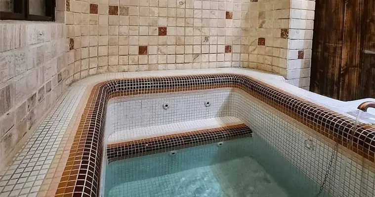 امکانات هتل لاله کندوان تبریز