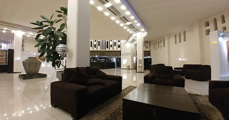 قیمت هتل نگارستان کاشان