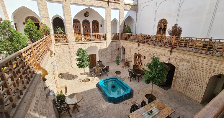 امکانات هتل سنگ پلوی کاشان