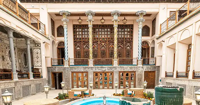 محوطه بوتیک هتل شهسواران اصفهان