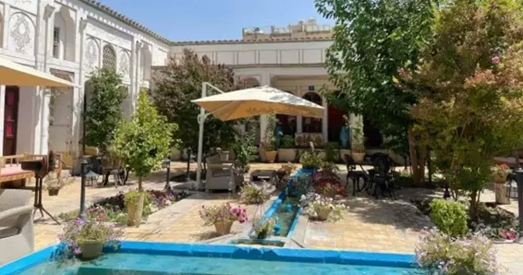 محوطه بوتیک هتل سهروردی اصفهان