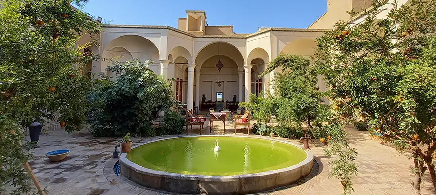 هتل خانه مرشدی کاشان