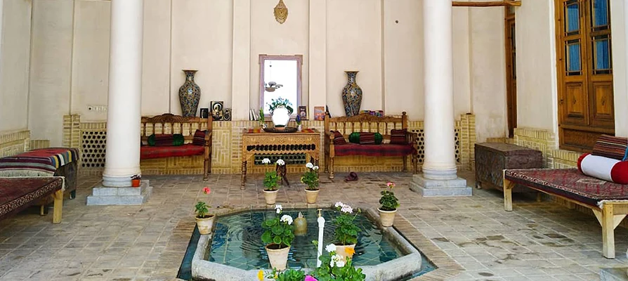 رزرو بوتیک هتل خانه مرشدی کاشان