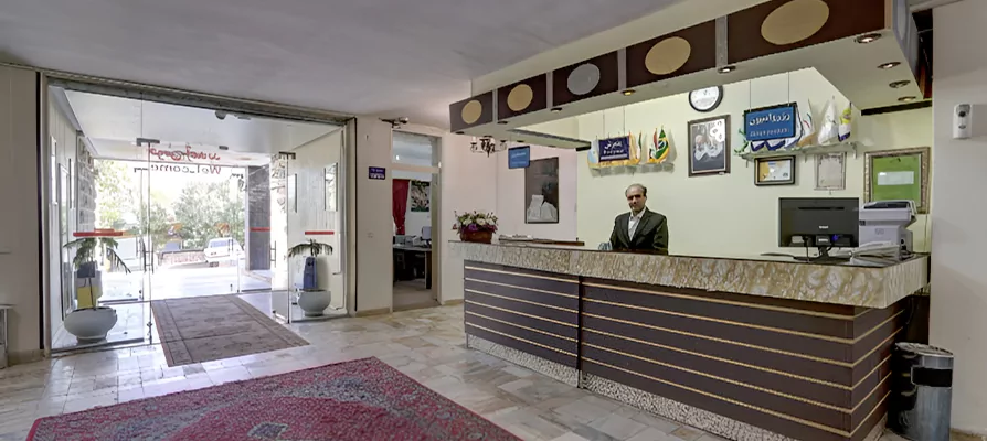 لابی هتل جهانگردی علیصدر در همدان