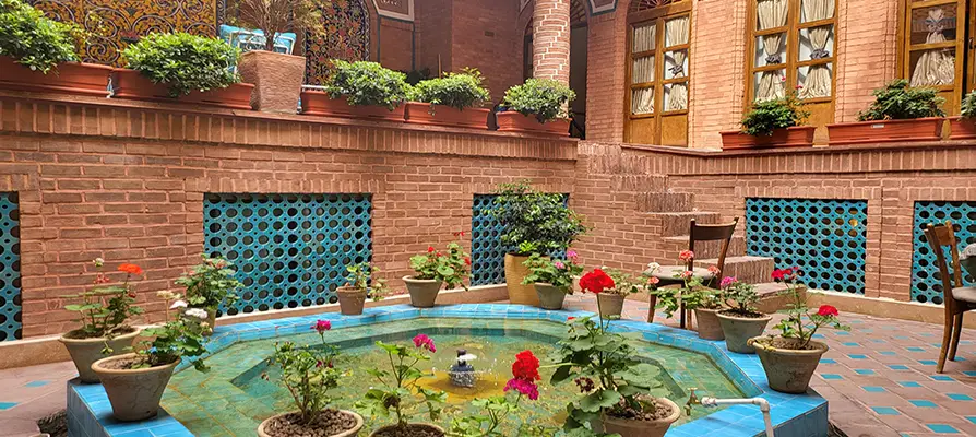 هتل سنتی پهلوان رزاز در تهران