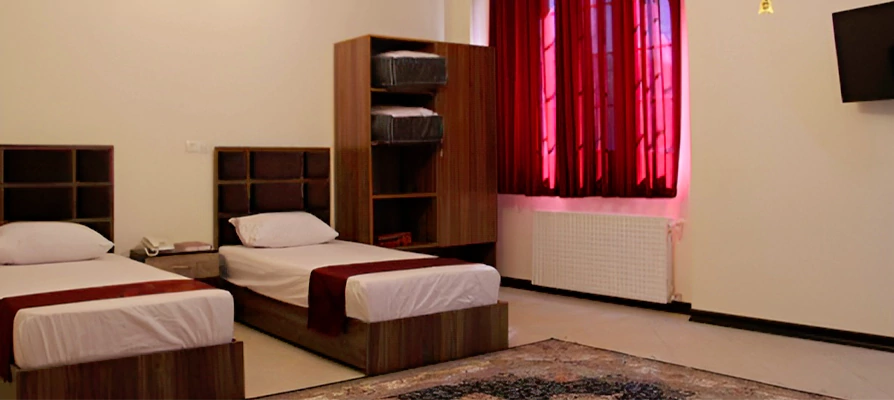سوئیتی از هتل آقاباباخان شیراز
