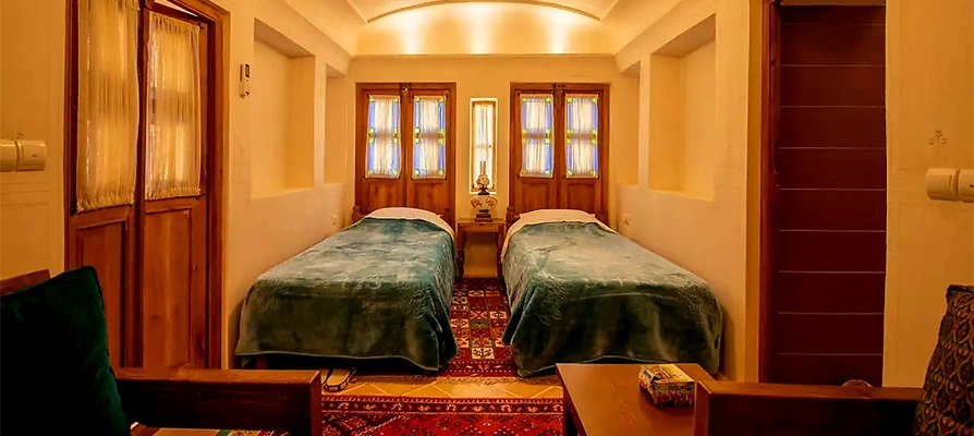 سوئیتی از بوتیک هتل احسان کاشان