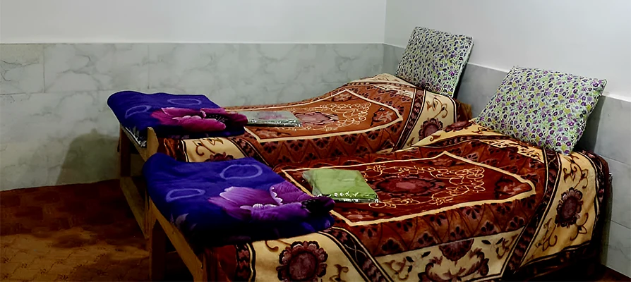 اتاق اقامتگاه بوم گردی پیر حرا قشم